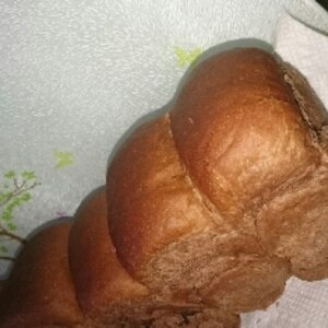 ミルクココアの山型食パン